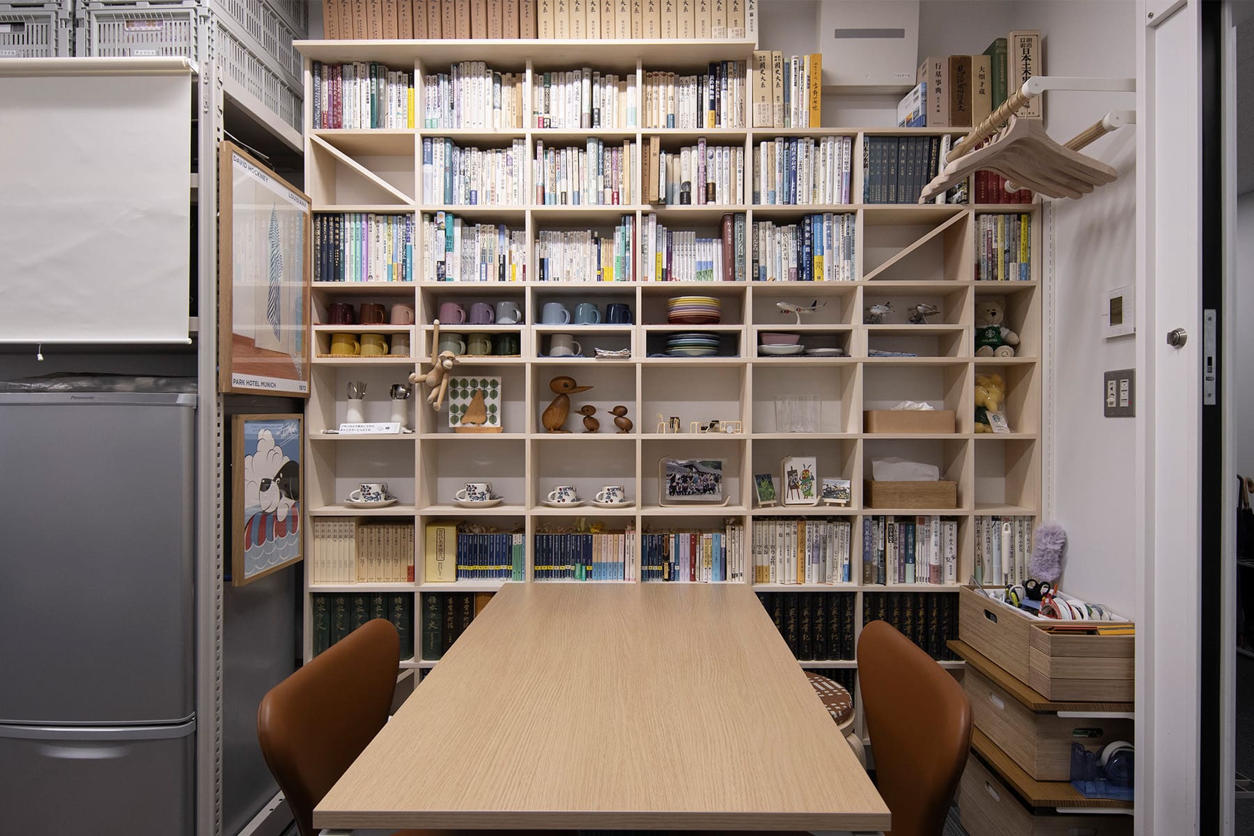 日本大学理工学部まちづくり工学科の研究室 - Shelf 壁一面のA5判本棚 奥行180mm - マルゲリータお客様事例