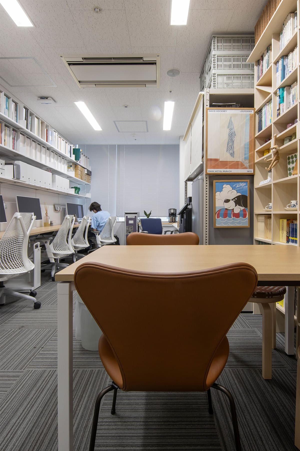 日本大学理工学部まちづくり工学科の研究室 - Shelf 壁一面のA5判本棚 奥行180mm - マルゲリータお客様事例