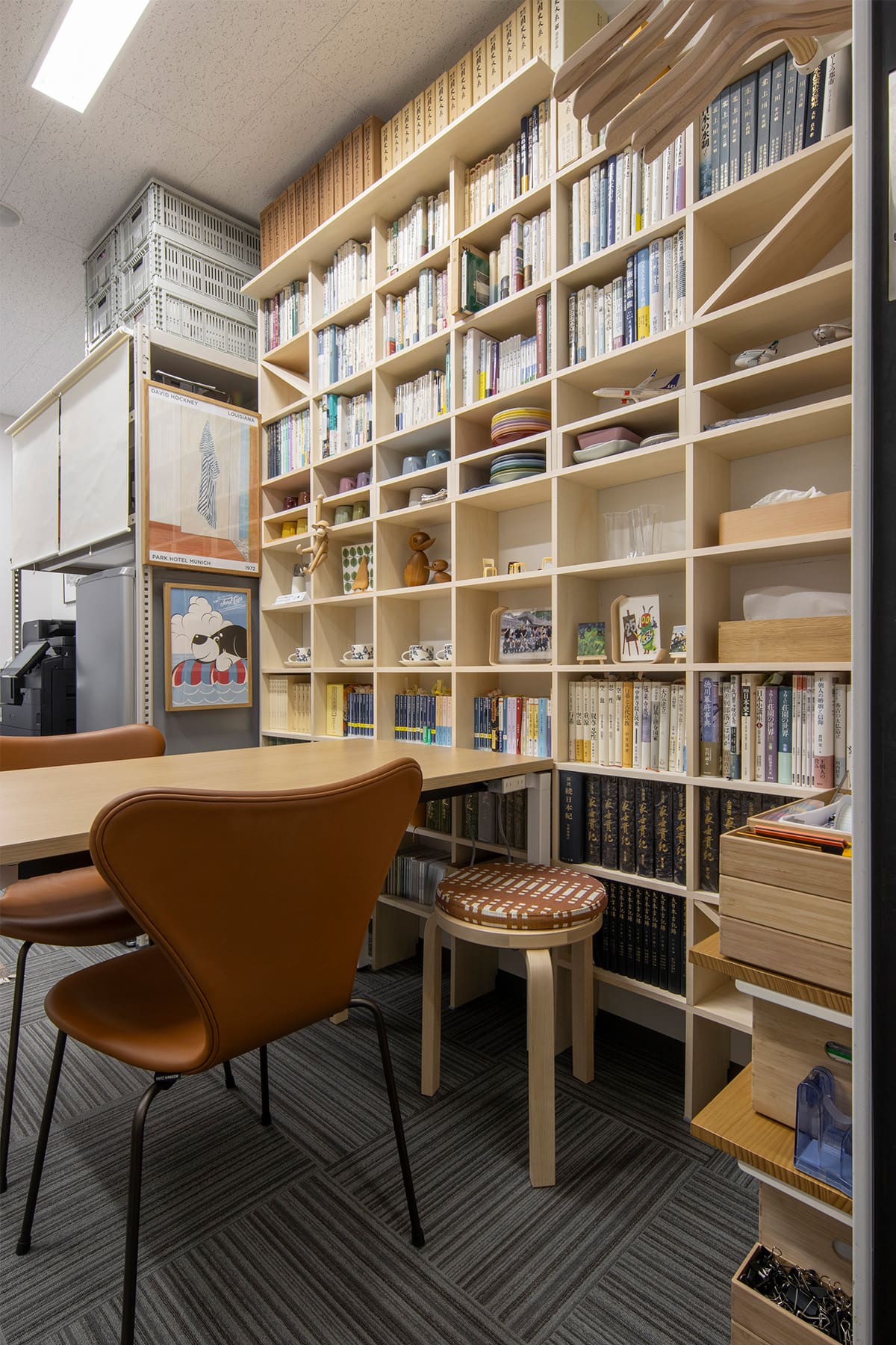 日本大学理工学部まちづくり工学科の研究室 - Shelf 壁一面のA5判本棚 奥行180mm - マルゲリータお客様事例