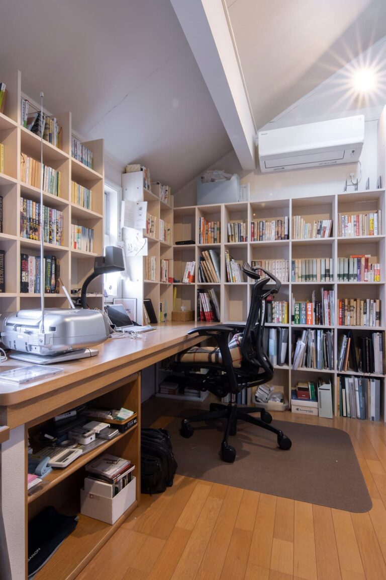 書斎の改造、ビフォーアフター – 壁一面の本棚 / Shelf – マルゲリータ使用事例