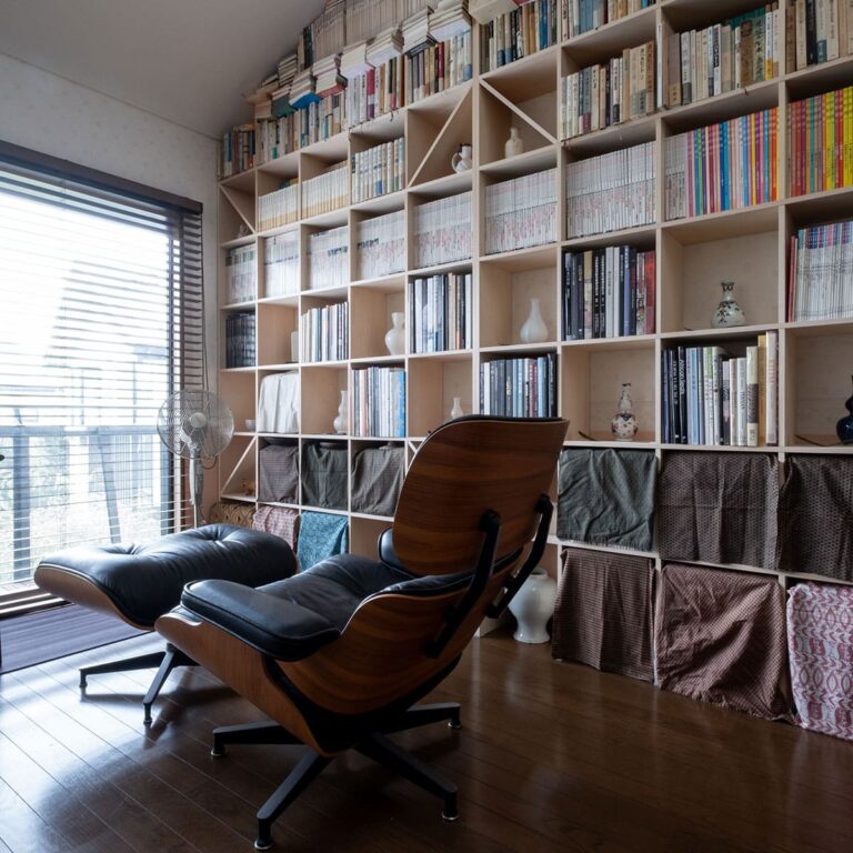 Shelf 壁一面の本棚 奥行250mm - マルゲリータお客様事例