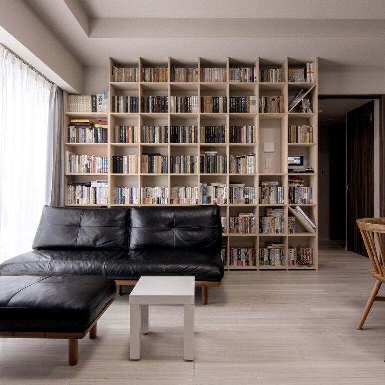 リビングの本棚 - Shelf 壁一面の本棚 奥行350mm - マルゲリータお客様事例