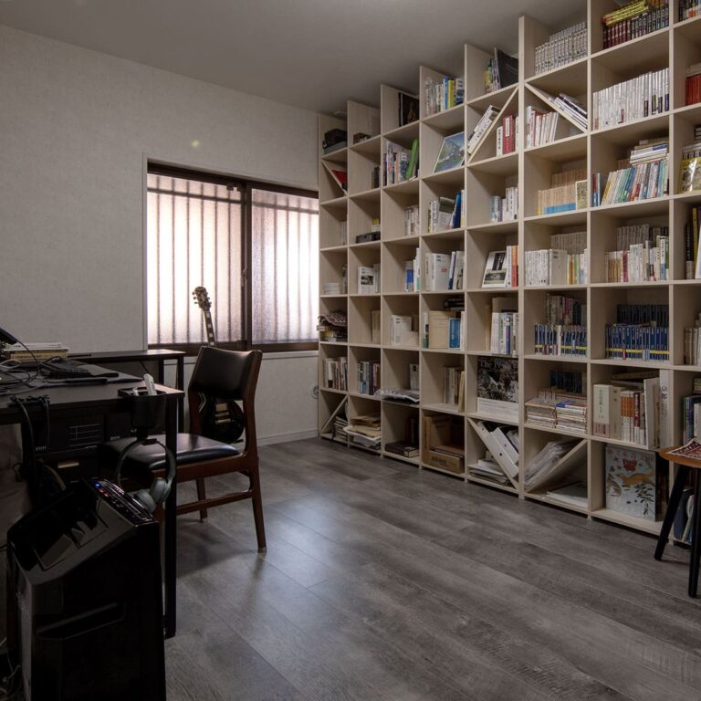書斎の本棚 - Shelf 壁一面の本棚 奥行350mm - マルゲリータお客様事例