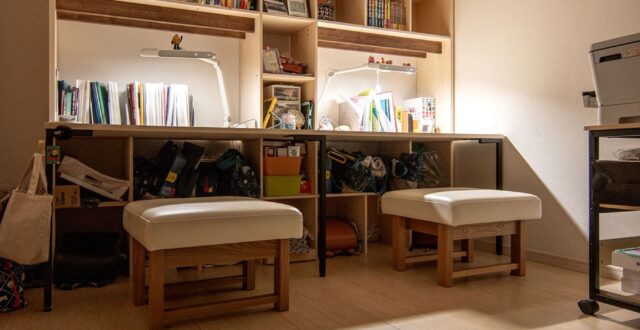 子供部屋の勉強机 - Shelf カウンター付き本棚 - マルゲリータお客様事例