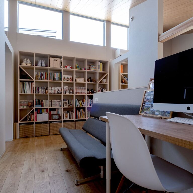 子供部屋の本棚 - Shelf 壁一面の本棚 奥行250mm - マルゲリータお客様事例